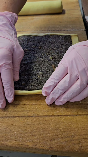 Opinii despre Hermina cukrászda és fagylaltozó în Halásztelek - Vendéglátás