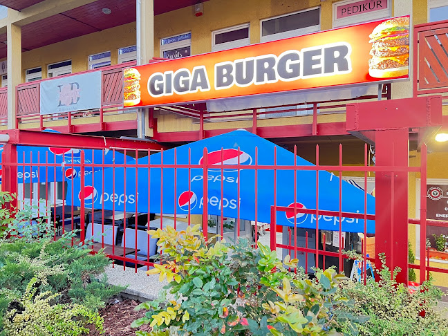 Giga Burger Station