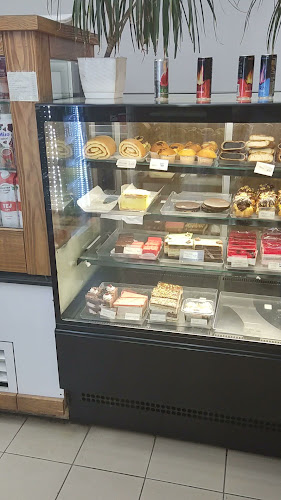 Opinii despre Király Pékség & Pizzéria în Budapest - Vendéglátás