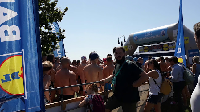 Comentarii opinii despre Tat Kávézó Révfülöp