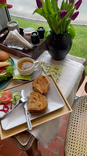 Opinii despre Pátyi Kovászda Kézműves Pékség, Cukrászat és Reggeliző în Páty - Vendéglátás