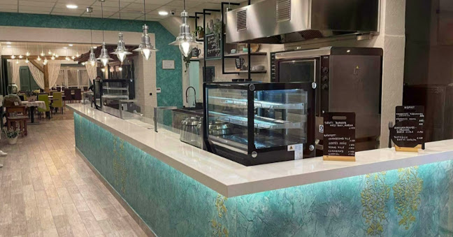 Opinii despre Tánti Házias Ízek în Újhartyán - Vendéglátás