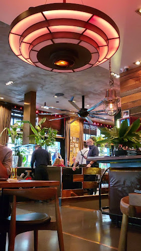 Budapest, Október 6. u. 8, 1051