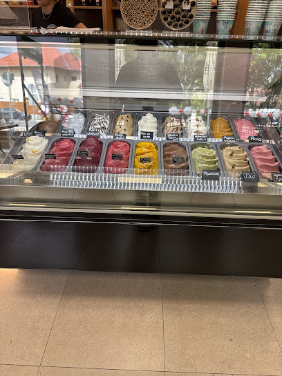 Lipóti Pékség És Kávézó