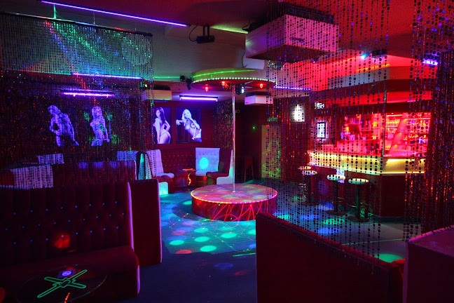 Mandarin Night Club és Streaptease Bár