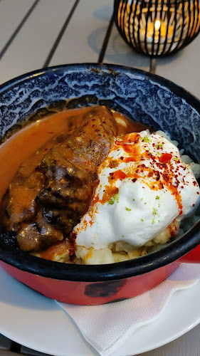 Comentarii opinii despre Fat Mama