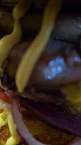 Opinii despre Tuning Bar & Burger în Budapest - Vendéglátás