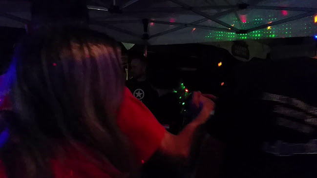 Vadásztanya Bisztró & Borozó, Apartmanok - Vendéglátás