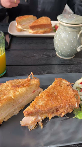 Opinii despre BARKA - kávé és kuckó în Érd - Vendéglátás