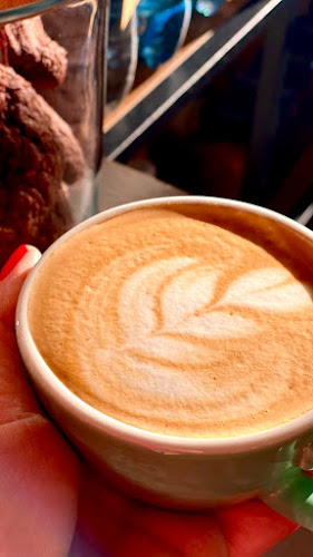 Opinii despre Kávé/Szünet în Budapest - Vendéglátás