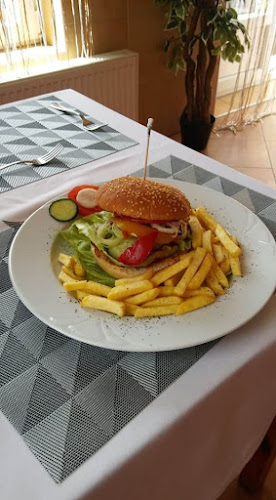 Opinii despre Magyar Vándor Étterem és Koktél Bár în Eger - Vendéglátás