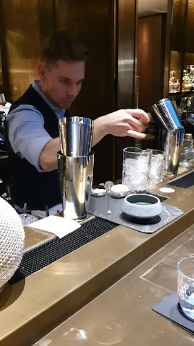 Comentarii opinii despre Blue Fox The Bar