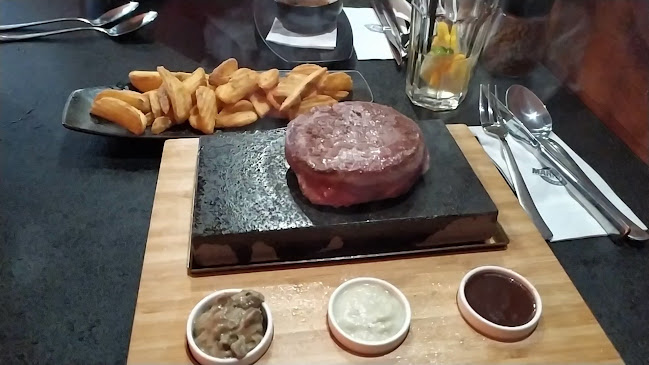 Opinii despre Marha Jó Steak Bar în Győr - Vendéglátás