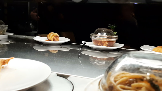 Opinii despre Wasabi Running Sushi & Wok Restaurant în Budapest - Vendéglátás