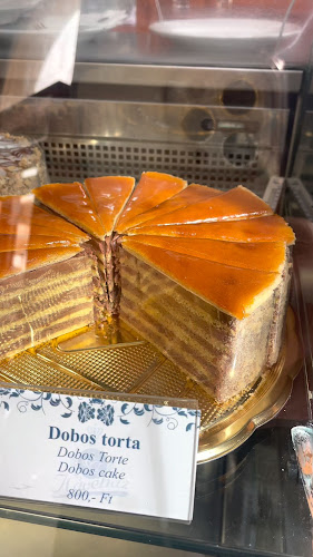 Korona Kávéház - Vendéglátás