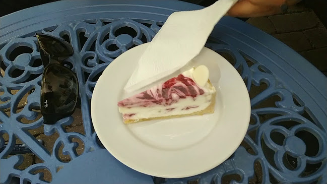 Opinii despre Édeske Cukrász Műhely în Nagymaros - Vendéglátás