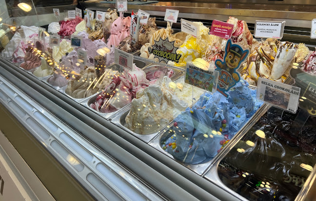 Crema Fagylaltozó - Vendéglátás