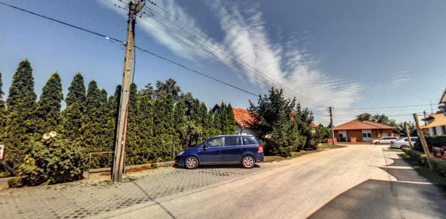 Opinii despre KissCuki Cukrászda în Lajosmizse - Vendéglátás