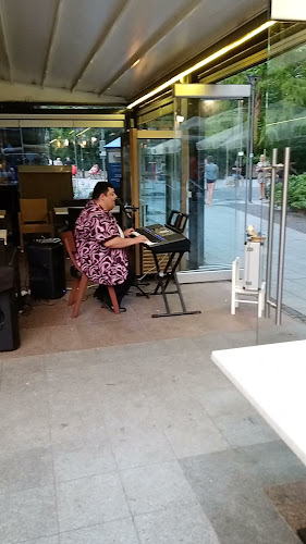 Opinii despre Rózsakert Étterem és Fagyizó în Hévíz - Vendéglátás