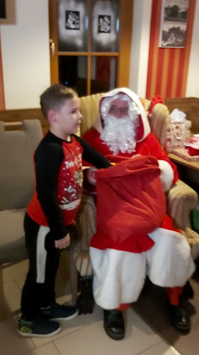 Opinii despre Fényesliget Kávézó în Piliscsaba - Vendéglátás