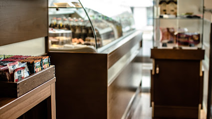 Melange Cafe & Bistro