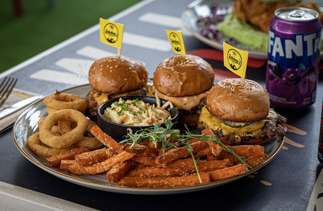 Opinii despre Johnny's Bistro Buda în Budapest - Vendéglátás