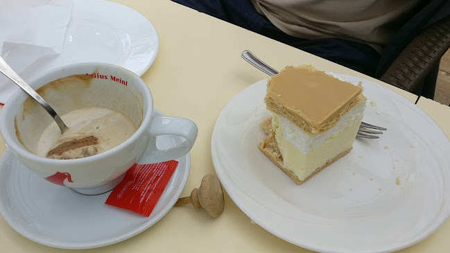 Cziniel Cukrászda és Találkozóhely - Budapest