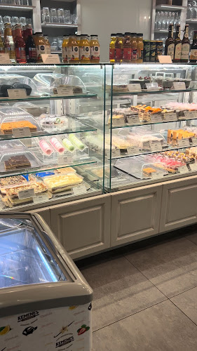 Opinii despre Kemenes Cukrászda és Bisztró Vámház krt. în Budapest - Vendéglátás