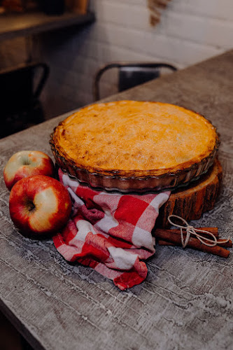 Opinii despre Mókusch kávézó és tortaműhely în Budapest - Vendéglátás