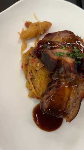 Comentarii opinii despre Újváros Bisztró - innovatív kortárs magyar étterem