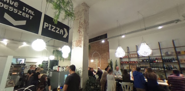 Pizza, Kávé, Világbéke