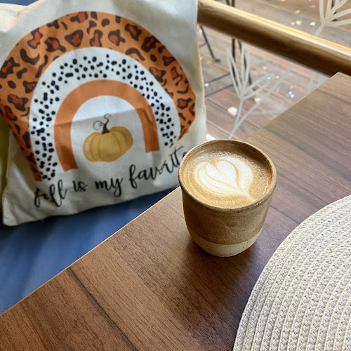 Comentarii opinii despre Egykávézó