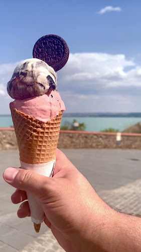 Opinii despre Erzsike Fagyizó în Tihany - Vendéglátás