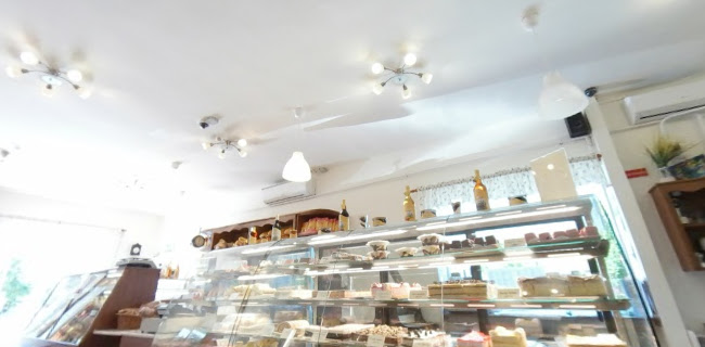 PILLE Pékség, Fagyizó és Cukrászat - Tápióbicske