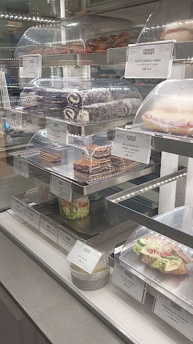 Opinii despre Kemenes Cukrászda Attila út în Budapest - Vendéglátás