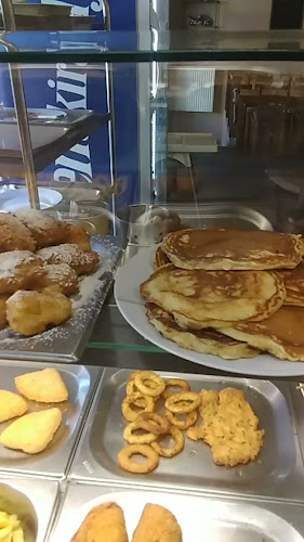 Opinii despre Country Tortilla Gyros és Grillház în Kecskemét - Vendéglátás