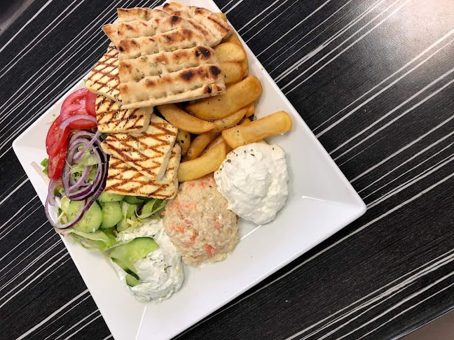 Opinii despre Sooltan Kebab în Oroszlány - Vendéglátás