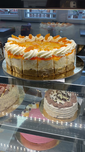 Opinii despre Csekő Kávéház és Étterem în Nyírbátor - Vendéglátás