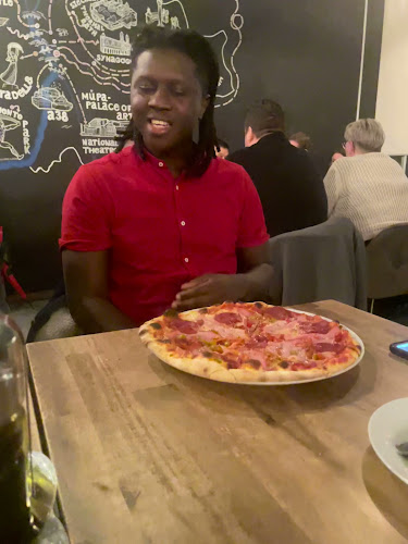 Opinii despre EscoBar & Cafe în Budapest - Vendéglátás