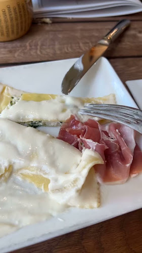 Opinii despre Akademia Italia Budapest în Budapest - Vendéglátás