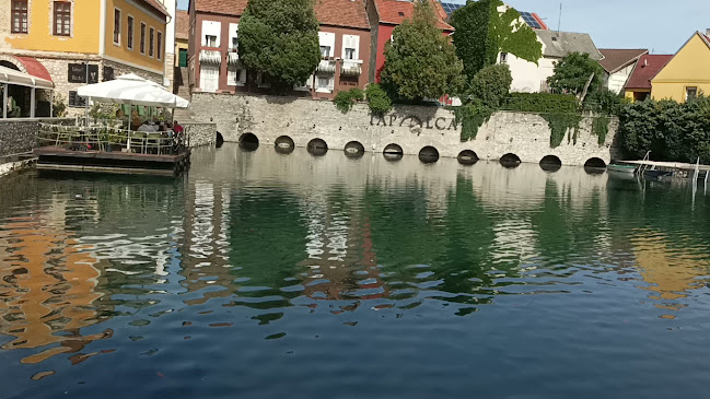 Comentarii opinii despre Tópart Bisztró