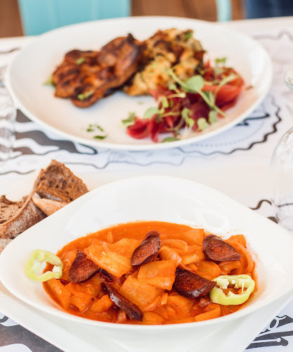 Budapest, Meder u. 10, 1138