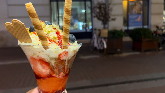 Reök Kézműves Cukrászda és Kávéház - Vendéglátás