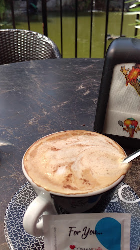 Opinii despre Tácsik Pékség-Cukrászda în Pilisvörösvár - Vendéglátás