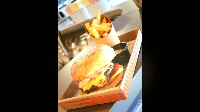 Opinii despre OMNIA Pub & Food în Békés - Vendéglátás