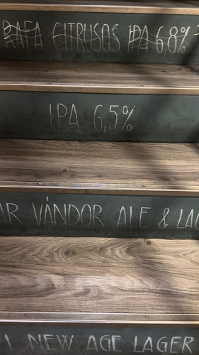 Vinikli - local drinks & stuff - Budapest