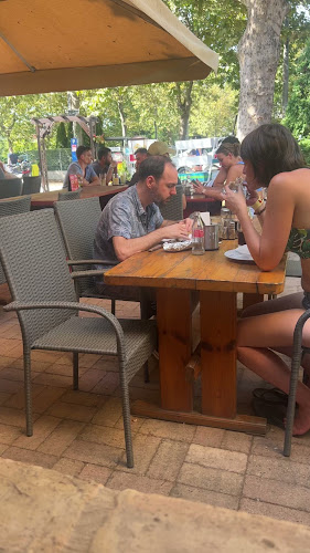 Opinii despre Pizza Zamárdi în Zamárdi - Vendéglátás