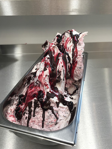 Crema Fagylaltozó - Vendéglátás