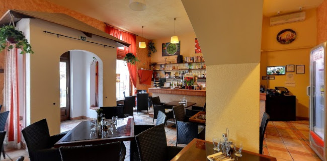 Cegléd, Kossuth tér 8, 2700