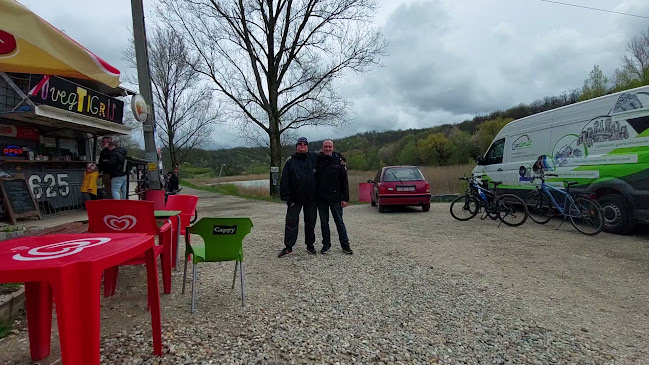 Comentarii opinii despre Üvegtigris, a büfé